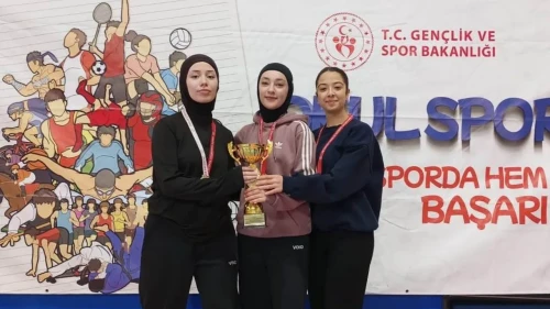 Körfezli genç kızlar karate il birinciliğinde şampiyon oldu