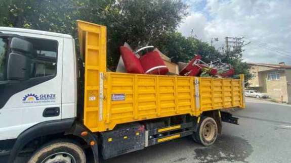 Kocaeli Haber; Gebze'de Çöp Ev!