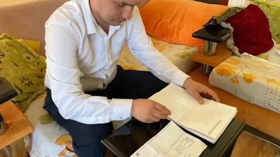 KADES ihbarıyla gözaltına alınan baba, çocuklarını göremediğini ve boşanma sürecinin getirdiği zorlukları anlattı