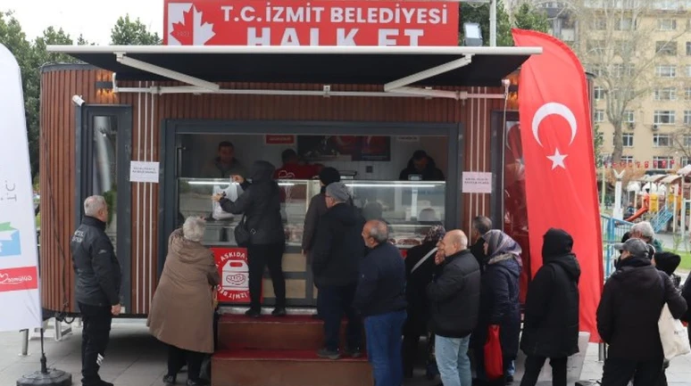 İzmit Halk Et Mobil Aracıyoğun ilgi gördü