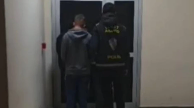 İzmit'te yasa dışı bahis reklamı yazan 2 kişi yakalandı