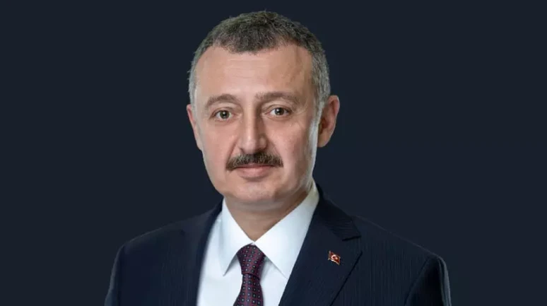 Kocaeli belediye başkanı üç ayları kutladı