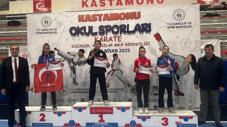 Körfezli karatecilerden inanılmaz başarı: 5 sporcu 5 şampiyonlukla döndü