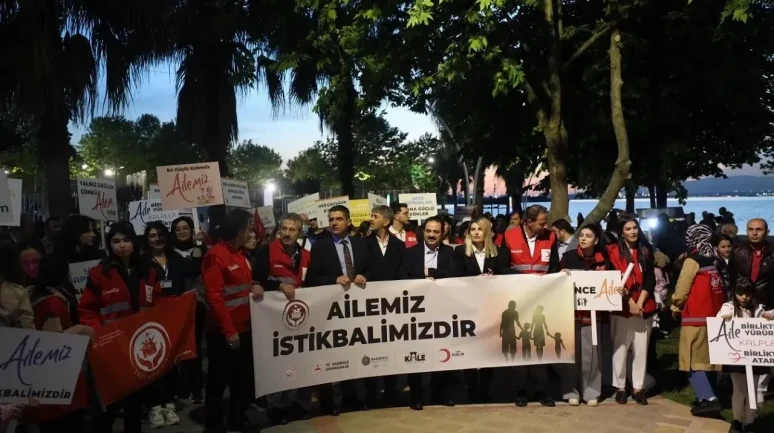 2025 Aile Yılı'nda Başiskele'de renkli yürüyüş: Ailenin önemi yeniden vurgulandı