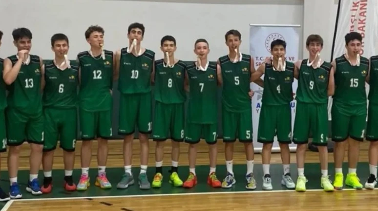 Kocaeli basketbol karması Türkiye finallerine yükseldi