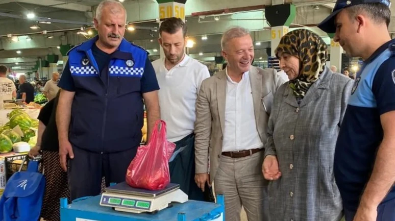 İzmit pazarlarına hassas terazi sistemi kuruldu