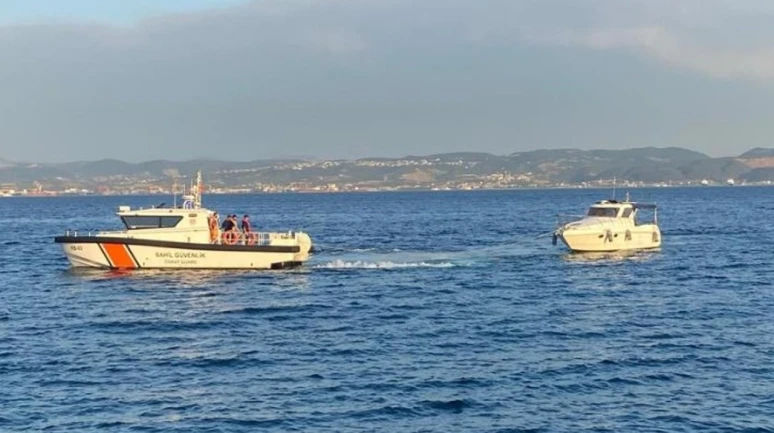 Tekne arızasında üç kişi kurtarıldı